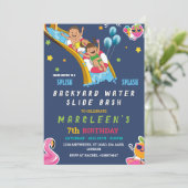 Wasserrutsche Geburtstagsjunge oder Mädchen Splash Einladung (Stehend Vorderseite)