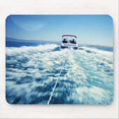 Wasserski hinter dem Speed-Boot Mousepad (Vorne)