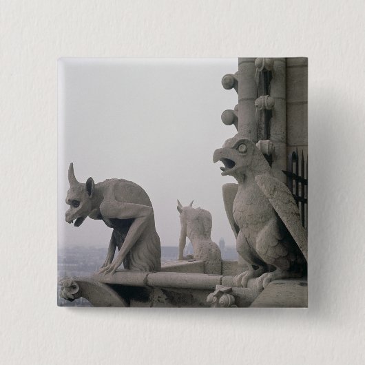 Wasserspeier auf der Balustrade von dem großen Button (Vorderseite)