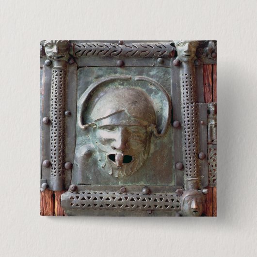 Wasserspeierplatte von der links Tür des Portals, Button (Vorderseite)