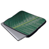 Wassertropfen auf Bananenblättern Laptopschutzhülle (Vorne Knopf)