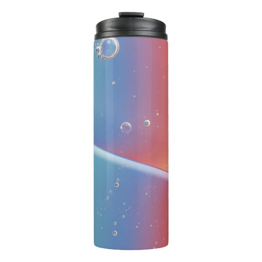 WASSERTROPFEN AUF BLAUEN KUNSTSTOFF THERMOSBECHER (Vorderseite)