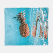 Wassertropfen auf braune Pflanze Fleecedecke (Vorderseite (Horizontal))