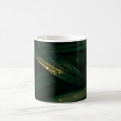 Wassertropfen auf grünem Blatt Kaffeetasse (Mittel)