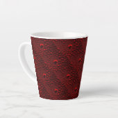 Wassertropfen auf Krimsonmetall Milchtasse (Linke Ecke)