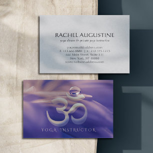 Wassertropfen auf Lotus mit OM-Symbol YOGA-Instruc Visitenkarte