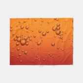 Wassertropfen auf orangefarbener Oberfläche Fleecedecke (Vorderseite (Horizontal))