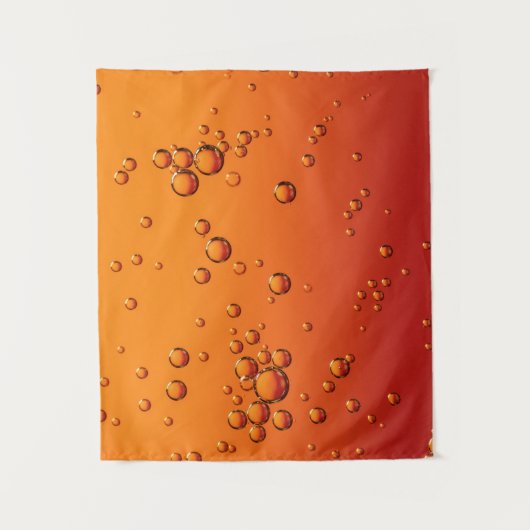 Wassertropfen auf orangefarbener Oberfläche Wandteppich (Vorderseite)