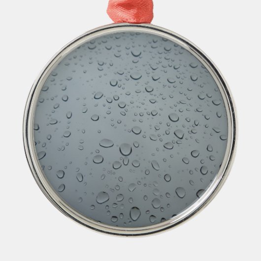 Wassertropfen im Fenster, Hintergrund des Regenwal Ornament Aus Metall (Vorne)