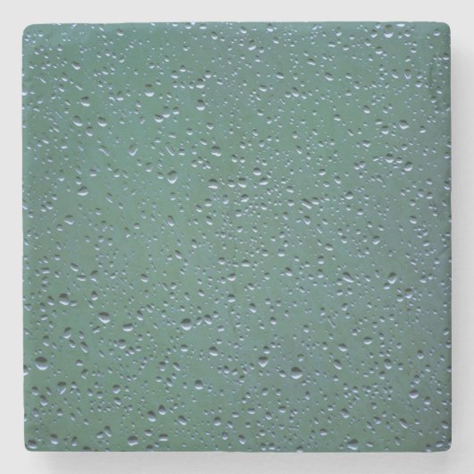 Wassertropfen im grünen Hintergrund Steinuntersetzer (Vorderseite)