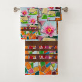 Water Lily Penny Brown Mosaic Muster Badhandtuch Set (Insitu)