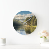 Water | Pang Oung Lake & Pine Forest Thailand Große Wanduhr (Zuhause)