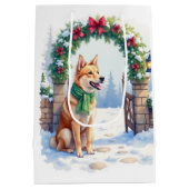 Watercolor Australian Kelpie Countryside Gate Mittlere Geschenktüte (Rückseite)