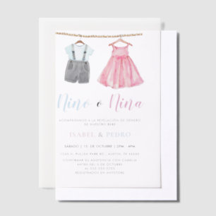 Watercolor Baby Clothes Spanisch Gender Reveal Pergament Einladungen
