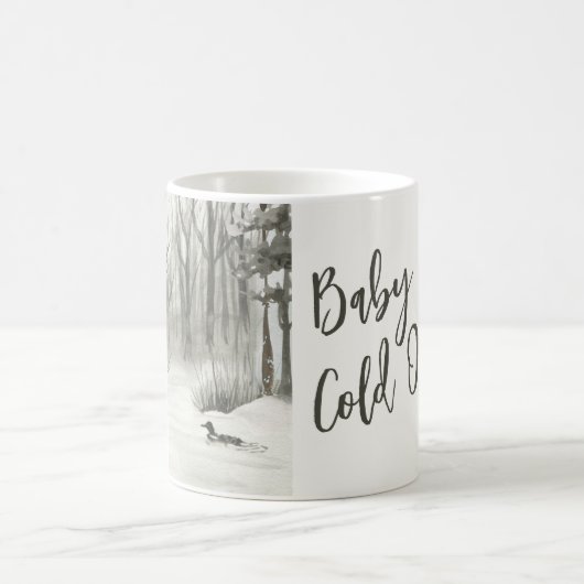 Watercolor Baby im Winterschnee im Freien Kaffeetasse (Mittel)
