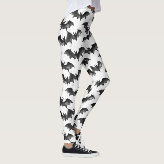 Watercolor Bats in Flight Halloween Pattern Leggings (Rechts)