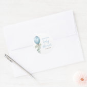 Watercolor Blue Balloon Greenery Baby Shower Runder Aufkleber (Umschlag)