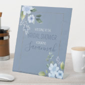 Watercolor Blue Floral Wedding Shower Welcome Sockelschild (In Situ)