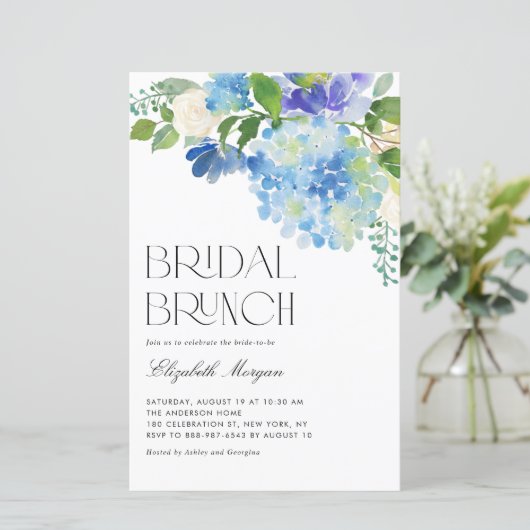 Watercolor Blue Hydrangea Bridal Brunch Einladung (Stehend Vorderseite)