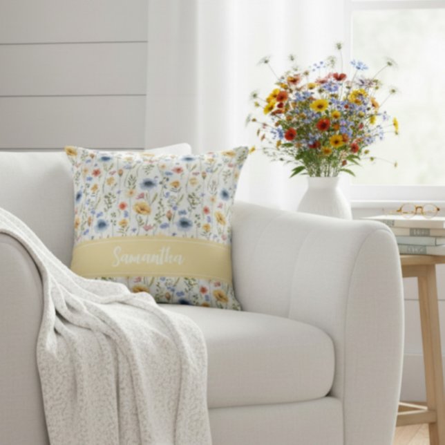 Watercolor Boho Blue Yellow Pink Wildflower Kissen (Von Creator hochgeladen)