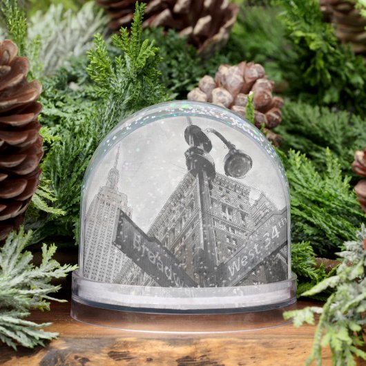 Watercolor Broadway & Wall Street Snow Globe – NYC Schneekugeln (Winter)
