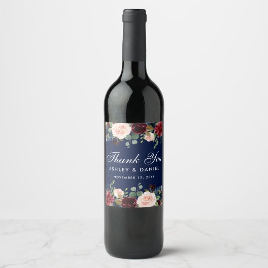 Watercolor Burgundy Blue Floral Wedding Weinetikett (Vorderseite)