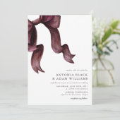 Watercolor Burgundy Bow Floral Wedding Einladung (Stehend Vorderseite)
