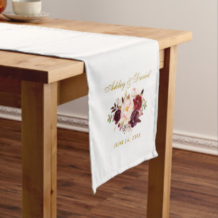 Watercolor Burgundy Floral Gold Wedding Mittelgroßer Tischläufer