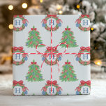 Watercolor Christmas Football Monogram Wreath Tree Geschenkpapier<br><div class="desc">PreppyPrint.com - Feiern Sie Weihnachten im Stil! Fügen Sie Ihre personalisierte Touch hinzu! Übertragen Sie dieses Design auch auf die Produkte Ihrer Wahl! Bitte besuchen Sie meinen Designer-Shop,  PreppyPrint.com,  um die Dinge zu koordinieren.</div>