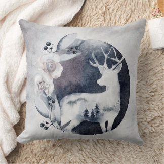 Watercolor Deer and Floral Accent Throw Pillow Kissen