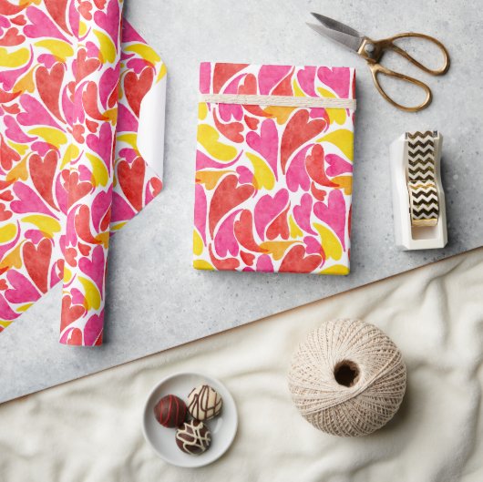 Watercolor Hearts Valentines Love Pink Red Yellow Geschenkpapier (Kunsthandwerk)