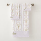 Watercolor Lily of The Valley Personalized Badhandtuch Set (Insitu)