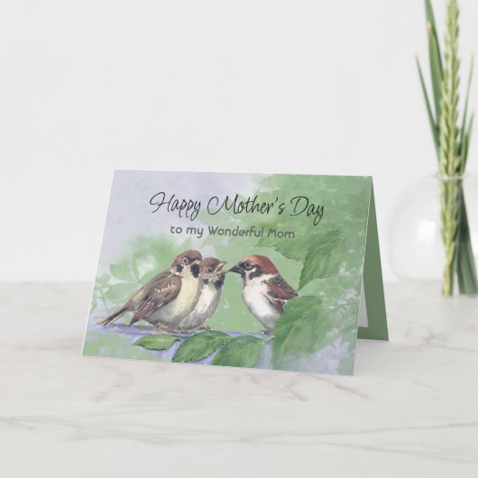 Watercolor Mother Sparrow Feeding Chicks Karte (Vorderseite)