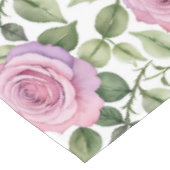 Watercolor Of Pink And Lavender Roses Tischdecke (Schrägansicht)