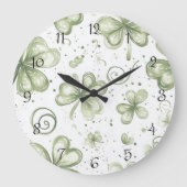 Watercolor Shamrock Wall Clock | Soft Green Irish  Große Wanduhr (Vorderseite)