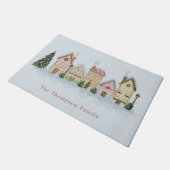 Watercolor Winter Christmas Village Family Name Fußmatte (Schrägansicht)