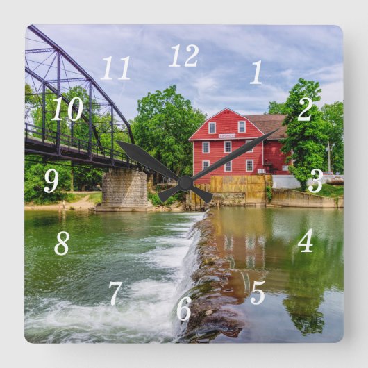 Waterfall-Mauer über die Adlermauer Quadratische Wanduhr (Vorderseite)