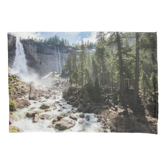 Waterfalls | Nevada Fall, Yosemite, CA Kissenbezug (Vorderseite)