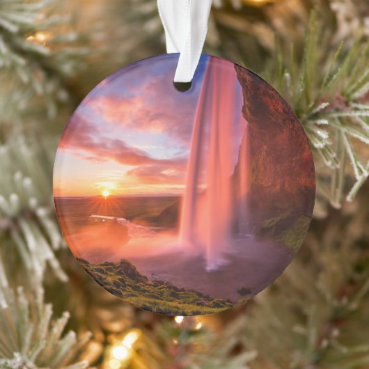 Waterfalls | Seljalandsfoss Waterfall Ornament (Baum)