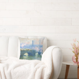 Waterloo Bridge, London, von Claude Monet Kissen