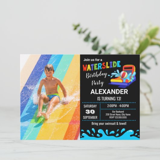 Waterslide Geburtstagsparty Einladung (Stehend Vorderseite)