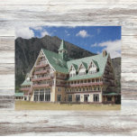 Waterton Lakes National Park, Kanada Puzzle<br><div class="desc">Ein herausforderndes Puzzle,  das ein Foto des wunderschönen Prince of Wales Hotel im Chalet-Stil bietet. Das Hotel liegt im Waterton Lakes Nationalpark,  Alberta,  Kanada. Spaß für die ganze Familie! Wählen Sie Ihre Rätsel-Größe aus.</div>