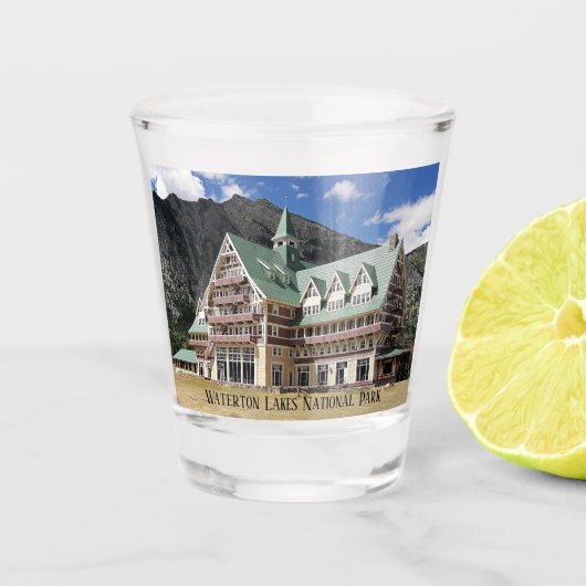 Waterton Lakes National Park, Kanada Schnapsglas (Vorderseite)