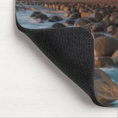 Wave entlang des Strandes, Kalifornien Mousepad (Ecke)