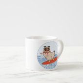 Wave reitet Hund auf Surfbrett mit Happy Mops Espressotasse (Vorderseite Rechts)
