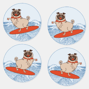 Wave reitet Hund auf Surfbrett mit Happy Mops Etiketten