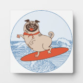Wave reitet Hund auf Surfbrett mit Happy Mops Fotoplatte (Vorderseite)
