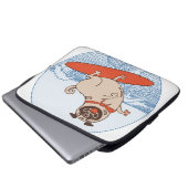 Wave reitet Hund auf Surfbrett mit Happy Mops Laptopschutzhülle (Vorne Knopf)