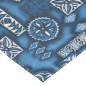 Wave Warrior Hawaiian Primitive Tapa Tischdecke (Schrägansicht)