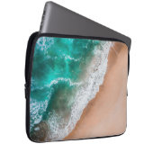 Waves am Sandy Beach Laptopschutzhülle (Vorne Rechts)